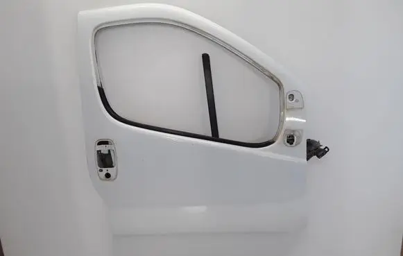 Door (2 Door Coupe)