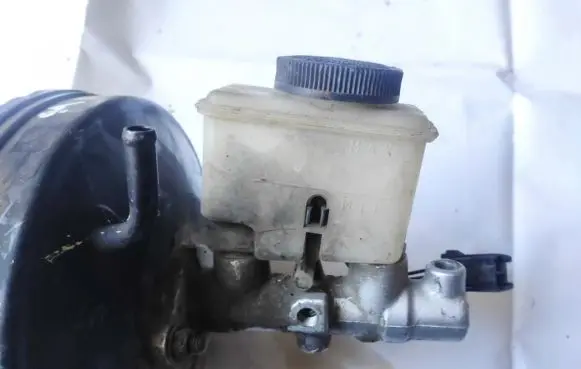 Mazda 323 Master brake cylinder 833-04013