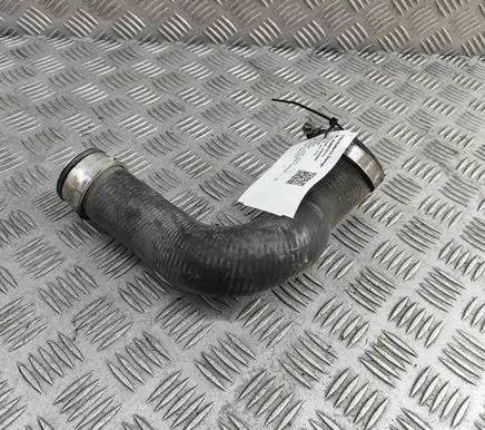 Audi Q7 4L Intercooler hose/pipe 7L6145738A