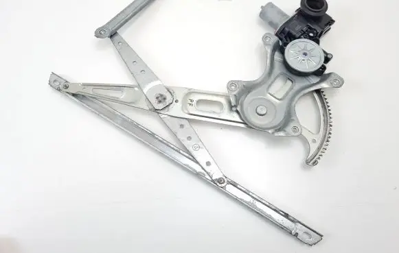 Toyota Prius (XW50) Front door window regulator with motor 8572047140 0620203902