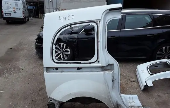 Rear quarter panel