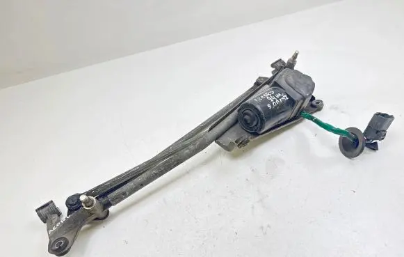 Honda Accord Front wiper linkage and motor 53558311