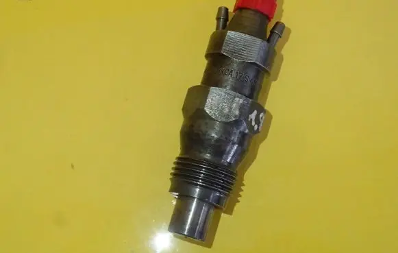 Peugeot 406 Fuel injector KCA17S42