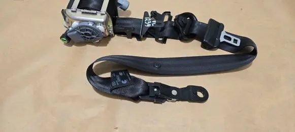 Volvo V60 Front seatbelt 012L0000