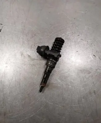 Skoda Octavia Mk2 (1Z) Fuel injector 038130073ag 0414720215