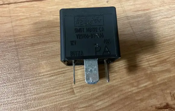 Ford Mondeo Mk III Other relay 5M5T14B192CA V23136B1X66