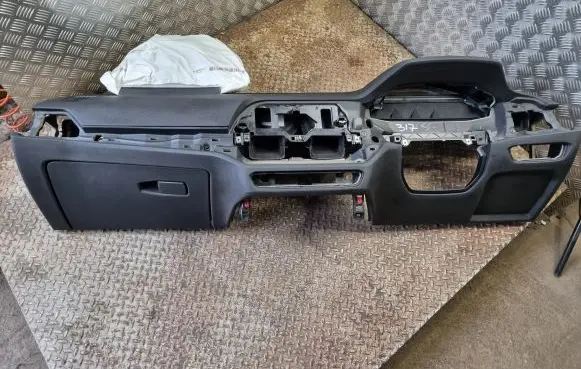 BMW 3 G20 G21 Dashboard 6831270 6847592 6831271