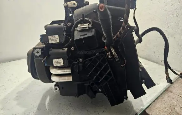 Volkswagen Golf Plus Interior heater climate box assembly 3C1820308