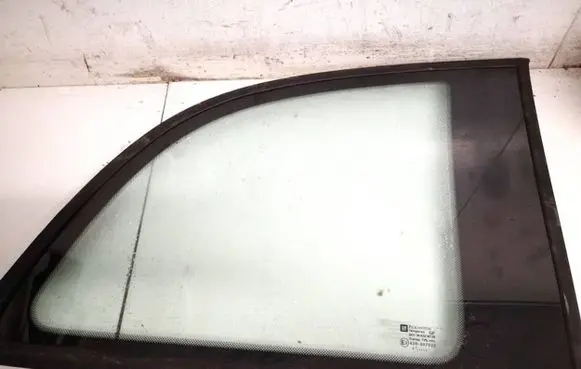 Opel Zafira A Rear side window as2