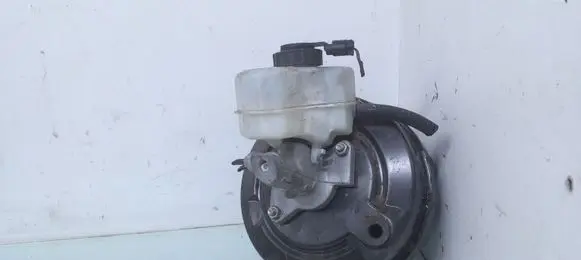 BMW 3 E90 E91 Brake booster 6785648 25222128107891
