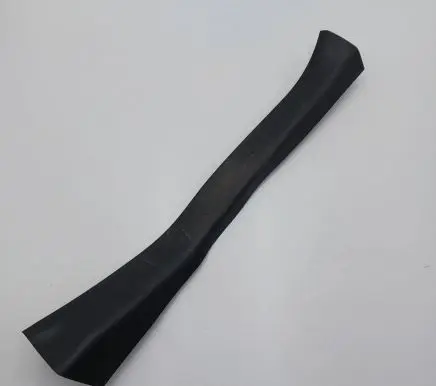 Nissan Leaf II (ZE1) Rear sill trim cover 769B73NLOA