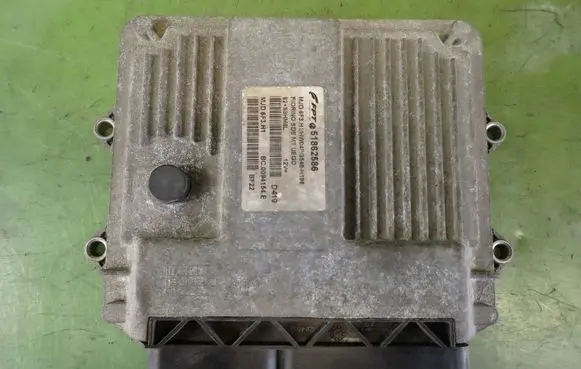 Fiat Fiorino Engine control unit/module ECU 51862586MJD6F3.H1
