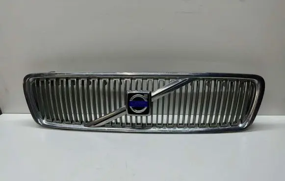 Volvo V70 Front bumper upper radiator grill 9190385
