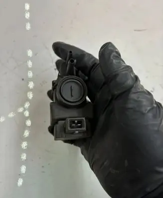 Renault Master III Turbo solenoid valve 