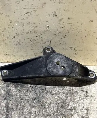 BMW 5 E39 Engine mounting bracket 1096079 22111096079