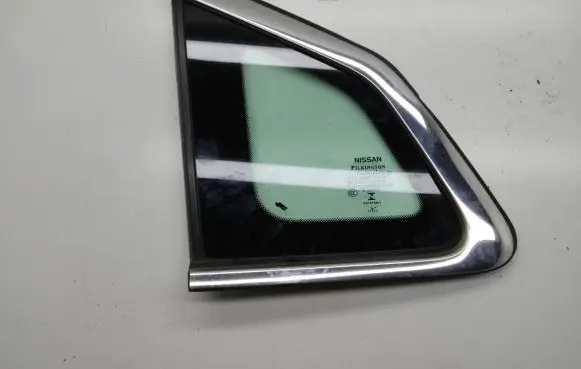 Nissan Qashqai Rear side window 43R001583 E000199 AS2M3232DOT682