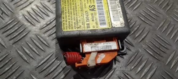 Mitsubishi Carisma Airbag control unit/module MR158433 0285001127