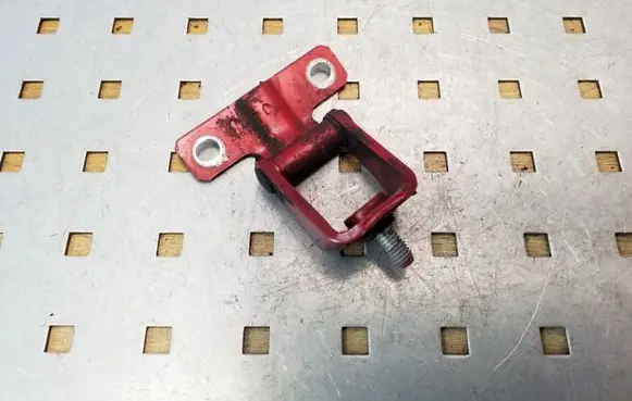 Mitsubishi ASX Tailgate/trunk/boot hinge