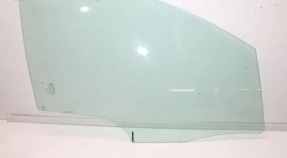 Ford Ecosport Front door window glass four-door