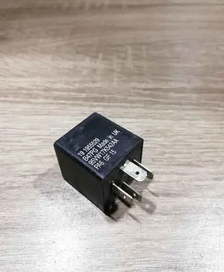 Volkswagen Golf II Other relay 191955529