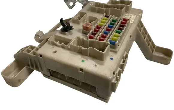 Toyota Land Cruiser (J120) Fuse box set 8198050030