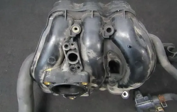 Toyota Aygo AB10 Intake manifold