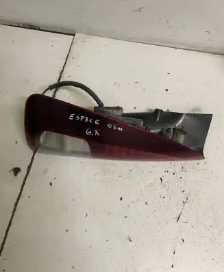 Renault Espace IV Rear/tail lights 8200394722
