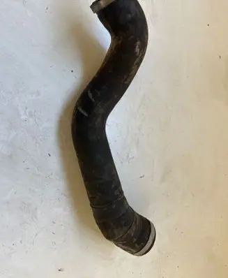 Intercooler hose/pipe