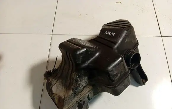 Honda Civic Air filter box 