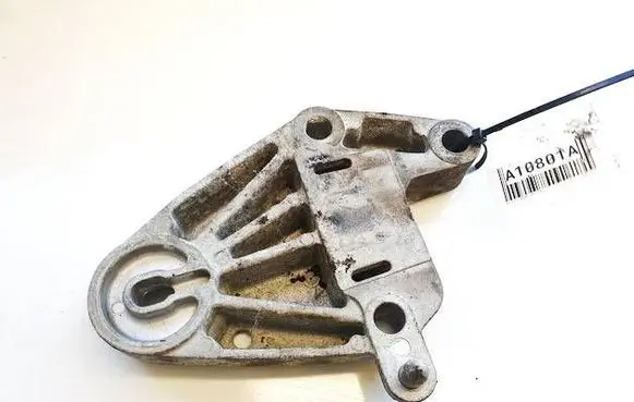 Renault Laguna I Engine mounting bracket 7700817492