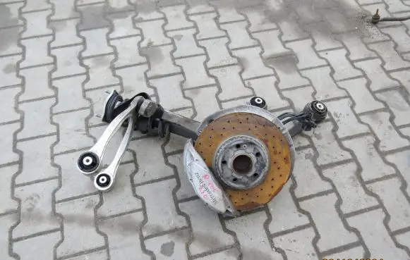 Mercedes-Benz C W205 Front wheel hub spindle knuckle
