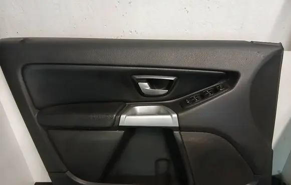 Volvo XC90 Front door card panel trim 39986073 3947965 030911