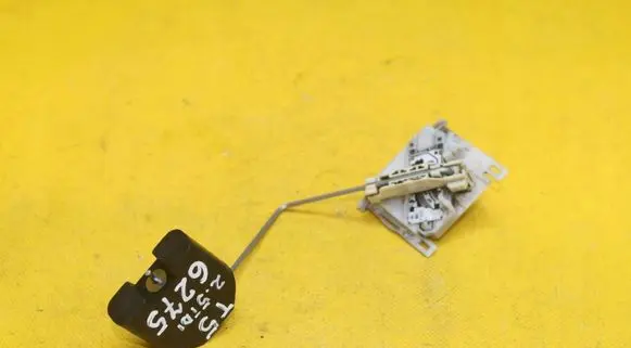 Volkswagen Multivan T5 Fuel level sensor 