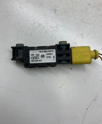 Audi A4 S4 B6 8E 8H Airbag deployment crash/impact sensor 8E0959651 020801 023130SUW8YC