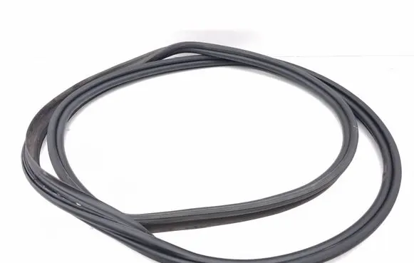 Mercedes-Benz GLC AMG Trunk rubber seal (body) A2537402701