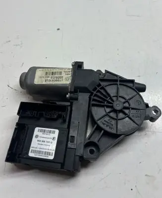 Volkswagen Touran I Front door window regulator motor 1K0959793G 05074612 12290506030834