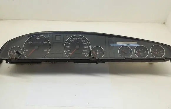 Audi A6 S6 C4 4A Speedometer (instrument cluster) 88311219