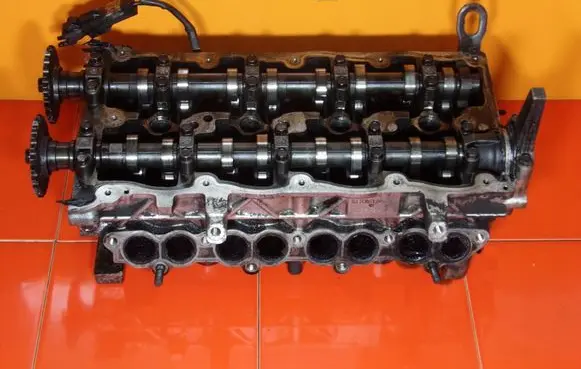 Hyundai i40 Engine head 221112A200 18MB37