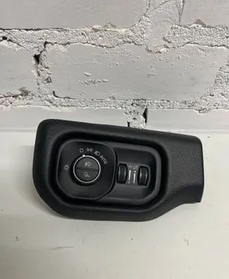 Dodge PickUp RAM SRT-10 Light switch P68156061AD 68156061AD