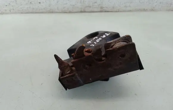 Loading door lock
