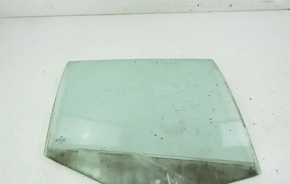 Volkswagen Polo III 6N 6N2 6NF Rear door window glass 