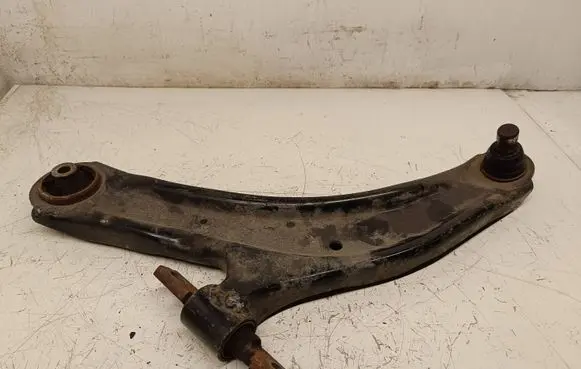 Nissan Qashqai Front lower control arm/wishbone