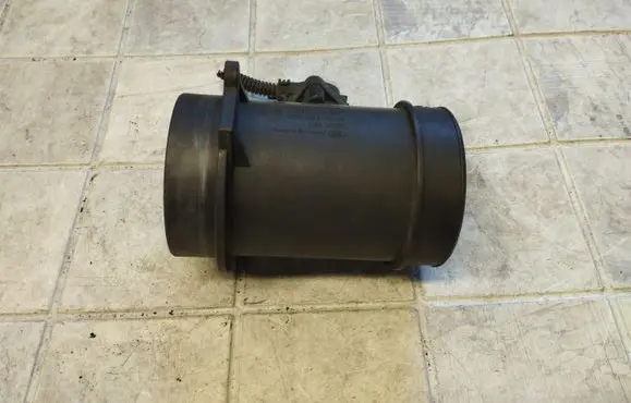 Mercedes-Benz Sprinter W901 W902 W903 W904 Mass air flow meter 0280217517 0000941048