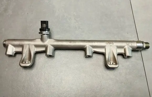 Volkswagen Arteon Fuel main line pipe 06N133317A