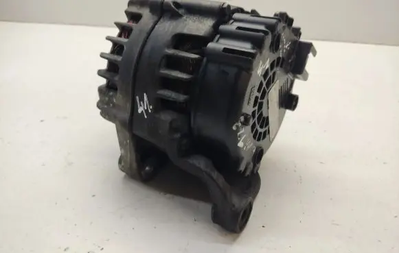 BMW 1 E81 E87 Generator/alternator 7802261
