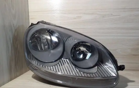 Volkswagen Golf V Headlight/headlamp