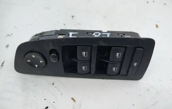 BMW 1 E81 E87 Window control relay 