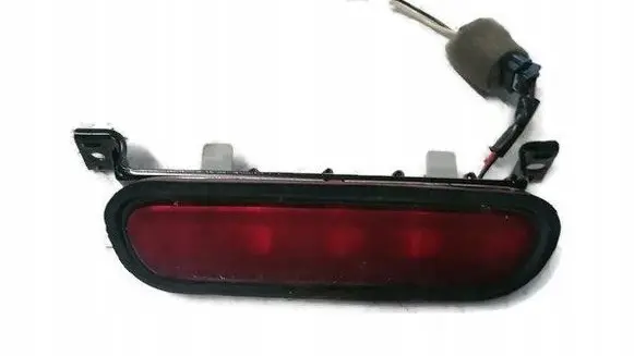 KIA Sorento Third/center stoplight