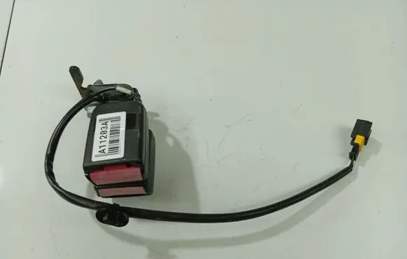 Peugeot 207 Middle seatbelt buckle (rear) 
