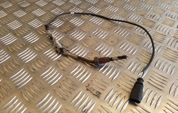 Volkswagen Golf V Lambda probe sensor 03G906088A 1170622810543